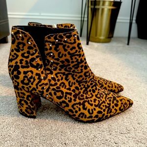 Cheetah Print Ankle Boots size 10 (never worn)